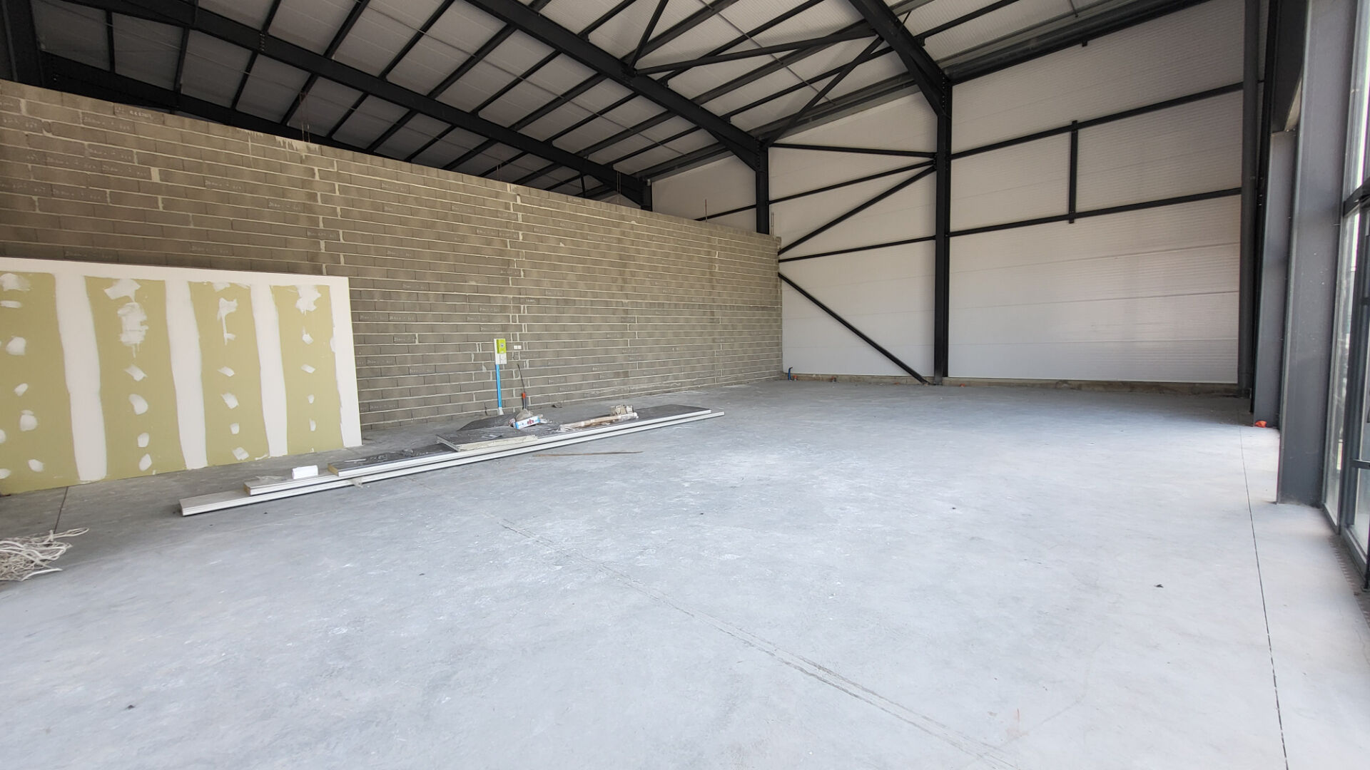 Local commercial CARCASSONNE (11000) 204.00 m²