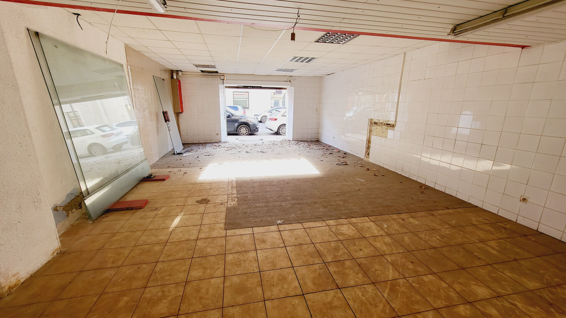 Local commercial CARCASSONNE (11000) 78.76 m²