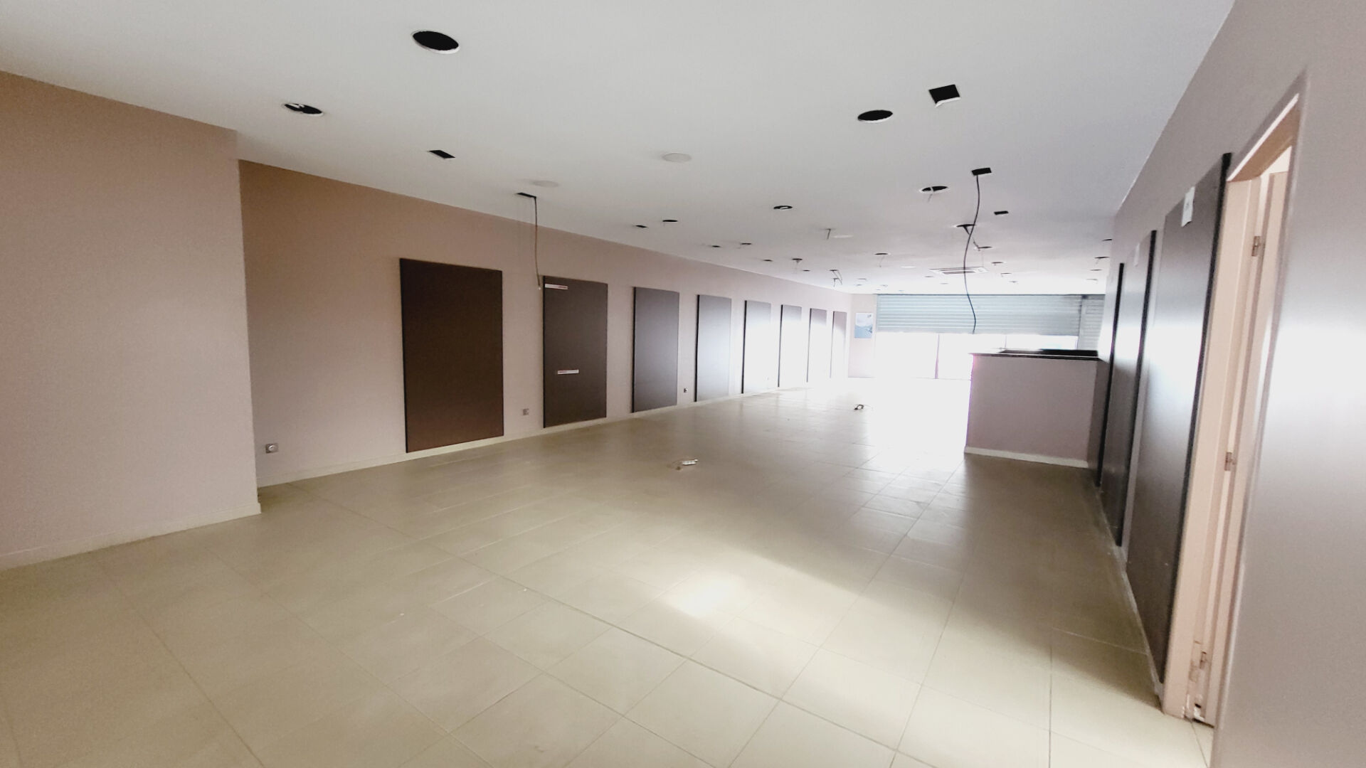Local commercial CARCASSONNE (11000) 218.00 m&sup2;