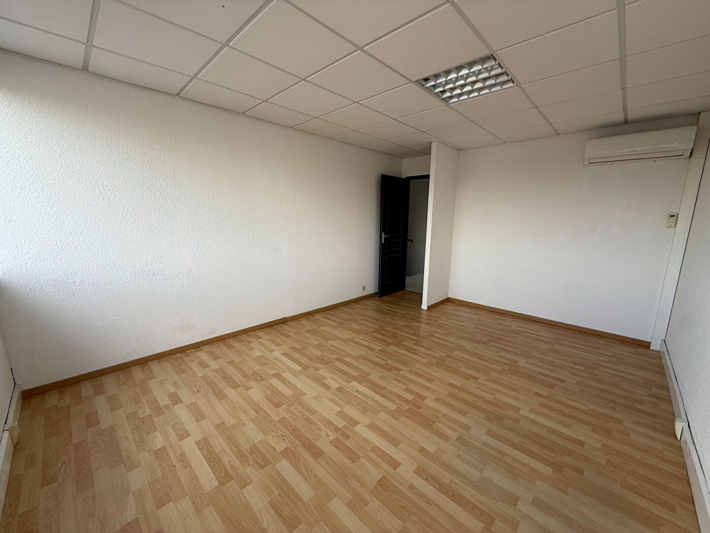 Bureaux CARCASSONNE (11000) 150.29 m&sup2;