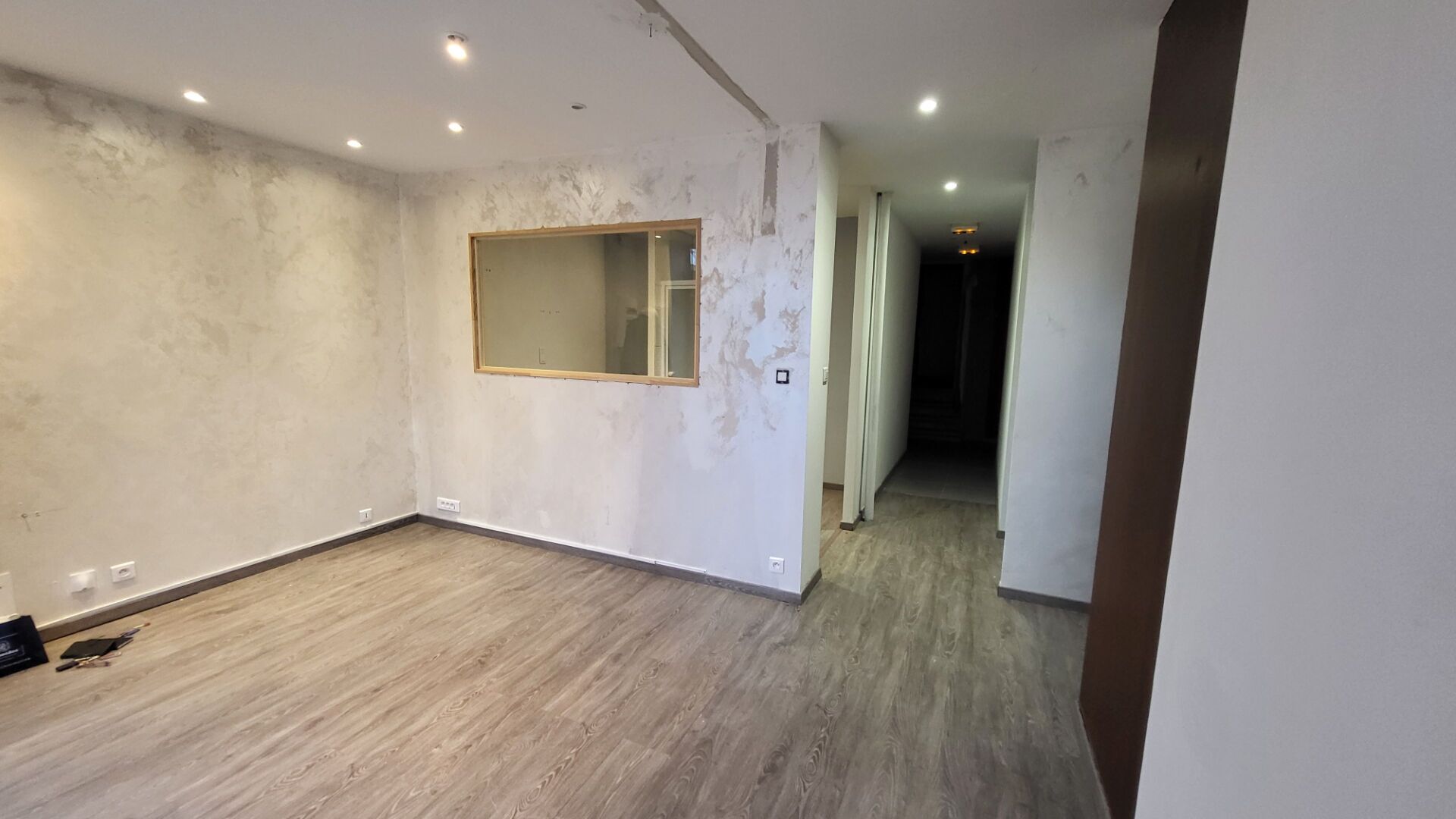 Local commercial CAPENDU (11700) 60.00 m²