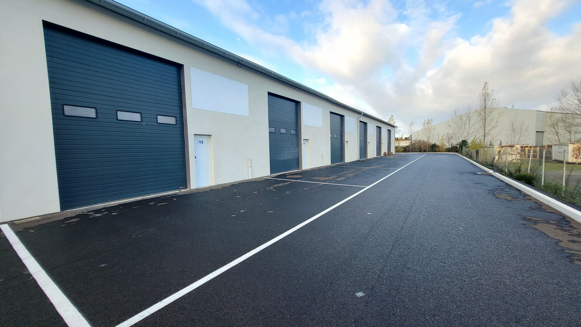 Local commercial CARCASSONNE (11000) 200.00 m²