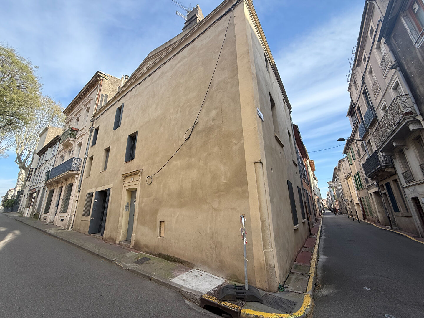 Immeuble CARCASSONNE (11000) 12 pièces 280.00 m²