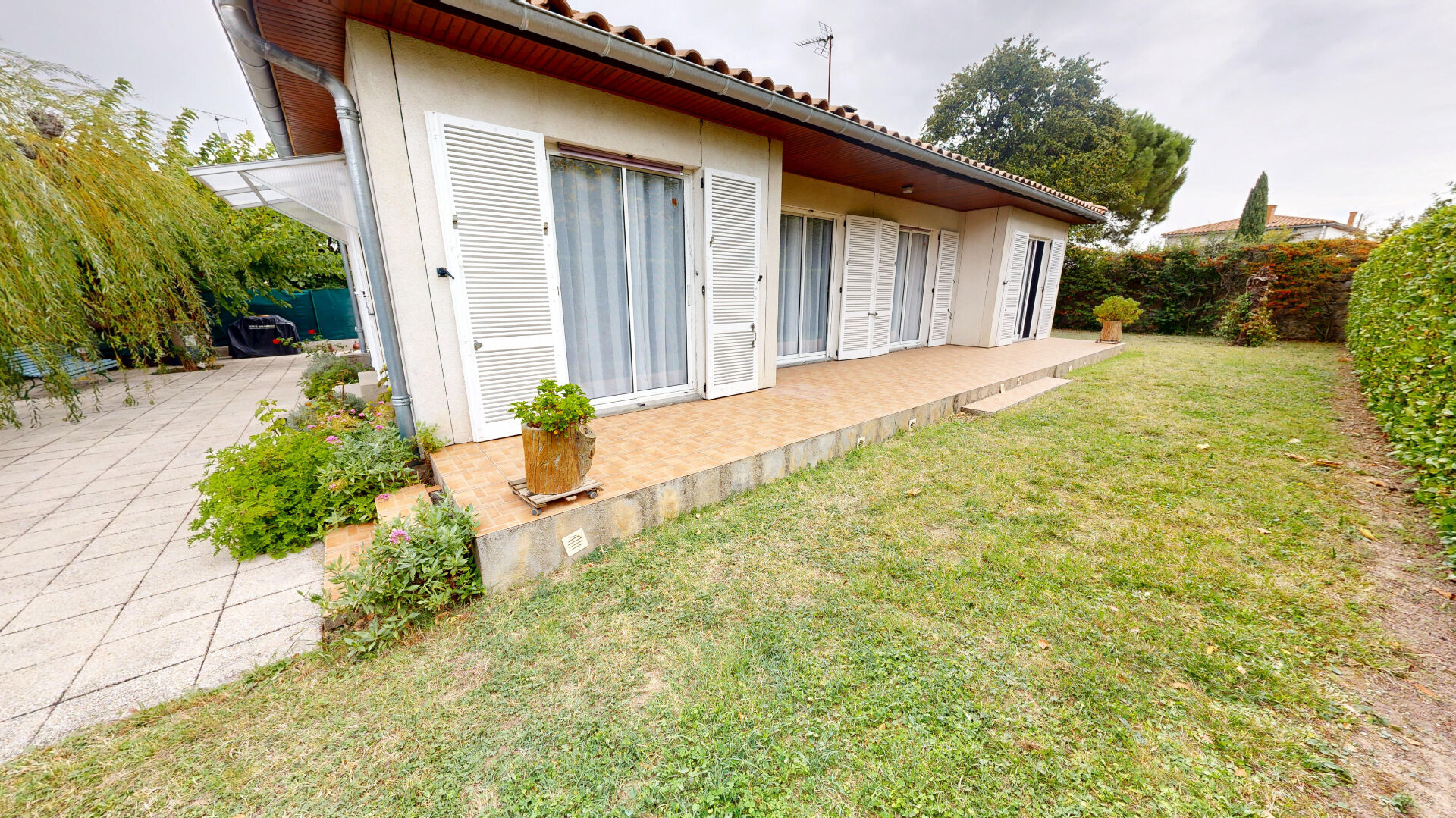 Maison  (11000) 5 pièces 105.00 m²