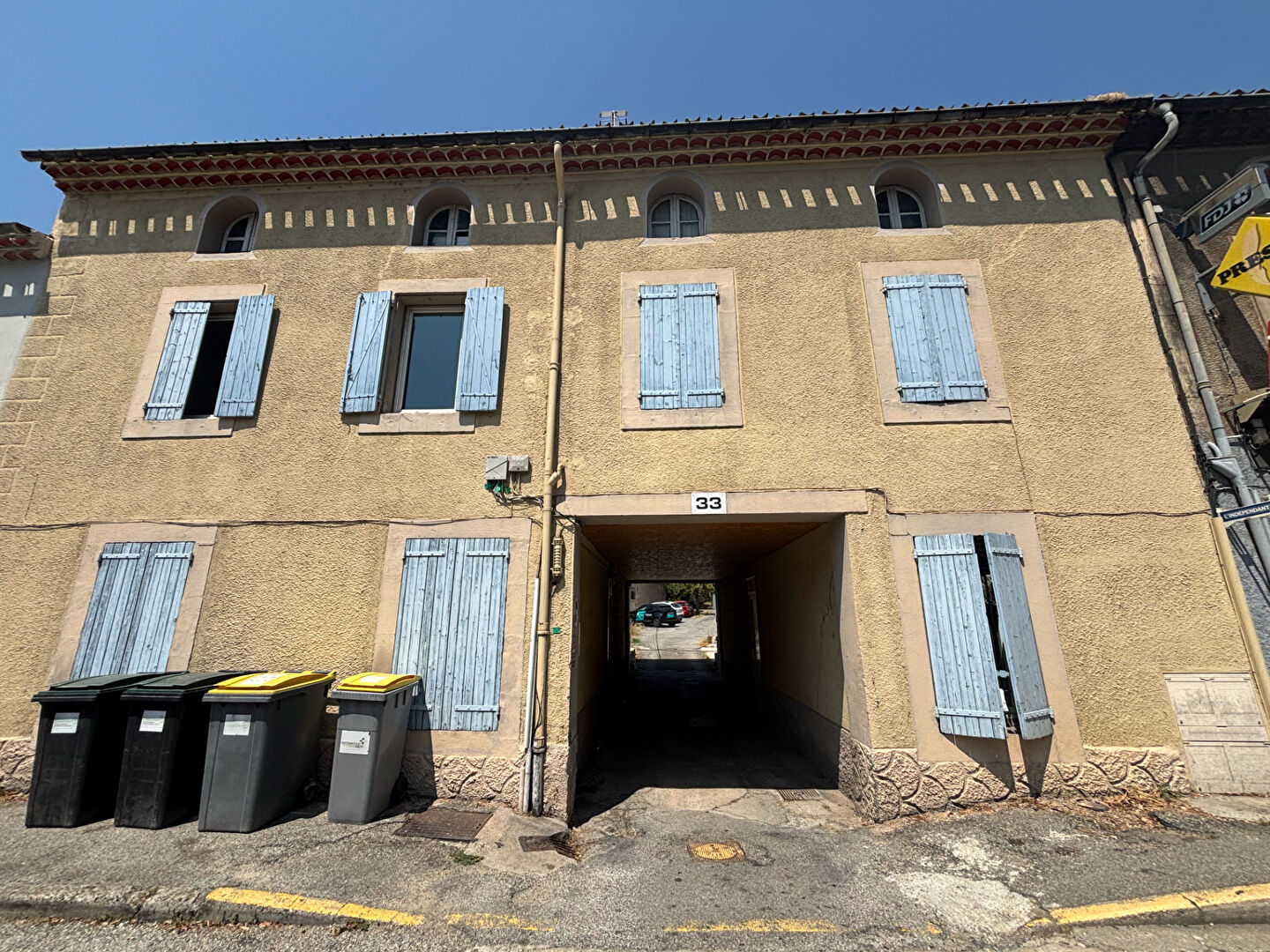 Immeuble CARCASSONNE (11000) 10 pièces 225.00 m²