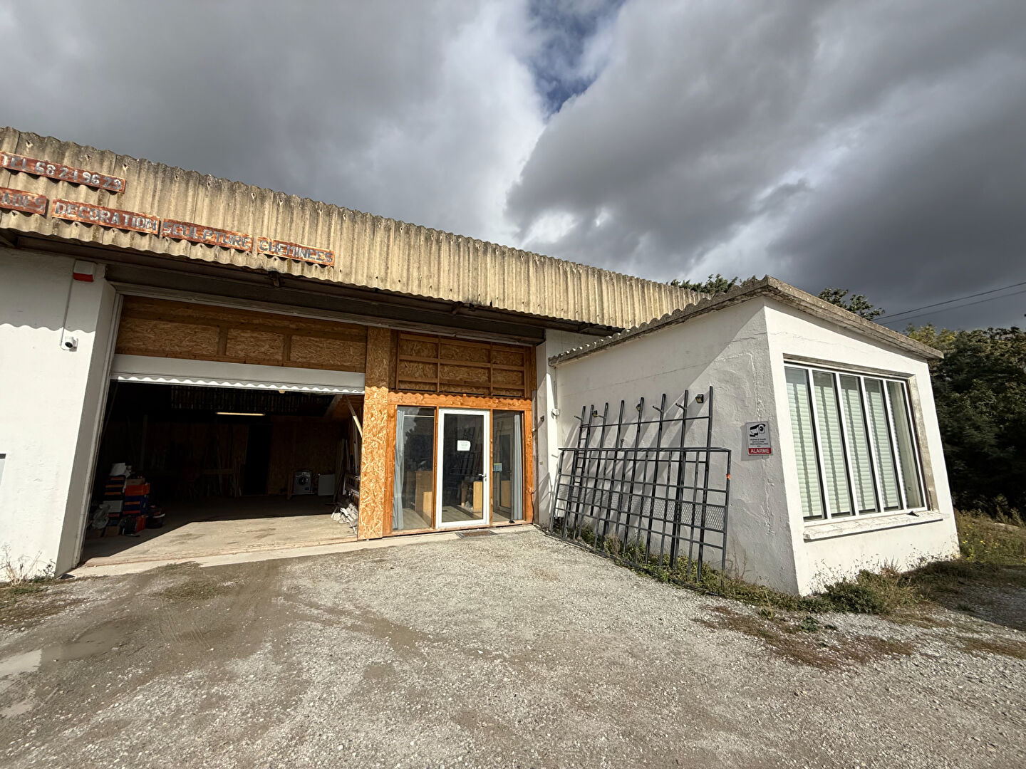 Local commercial PEZENS (11170) 255.00 m²