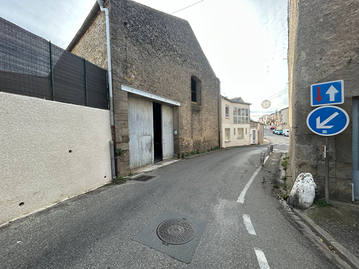 Parking / box PENNAUTIER (11610) 360.00 m&sup2;