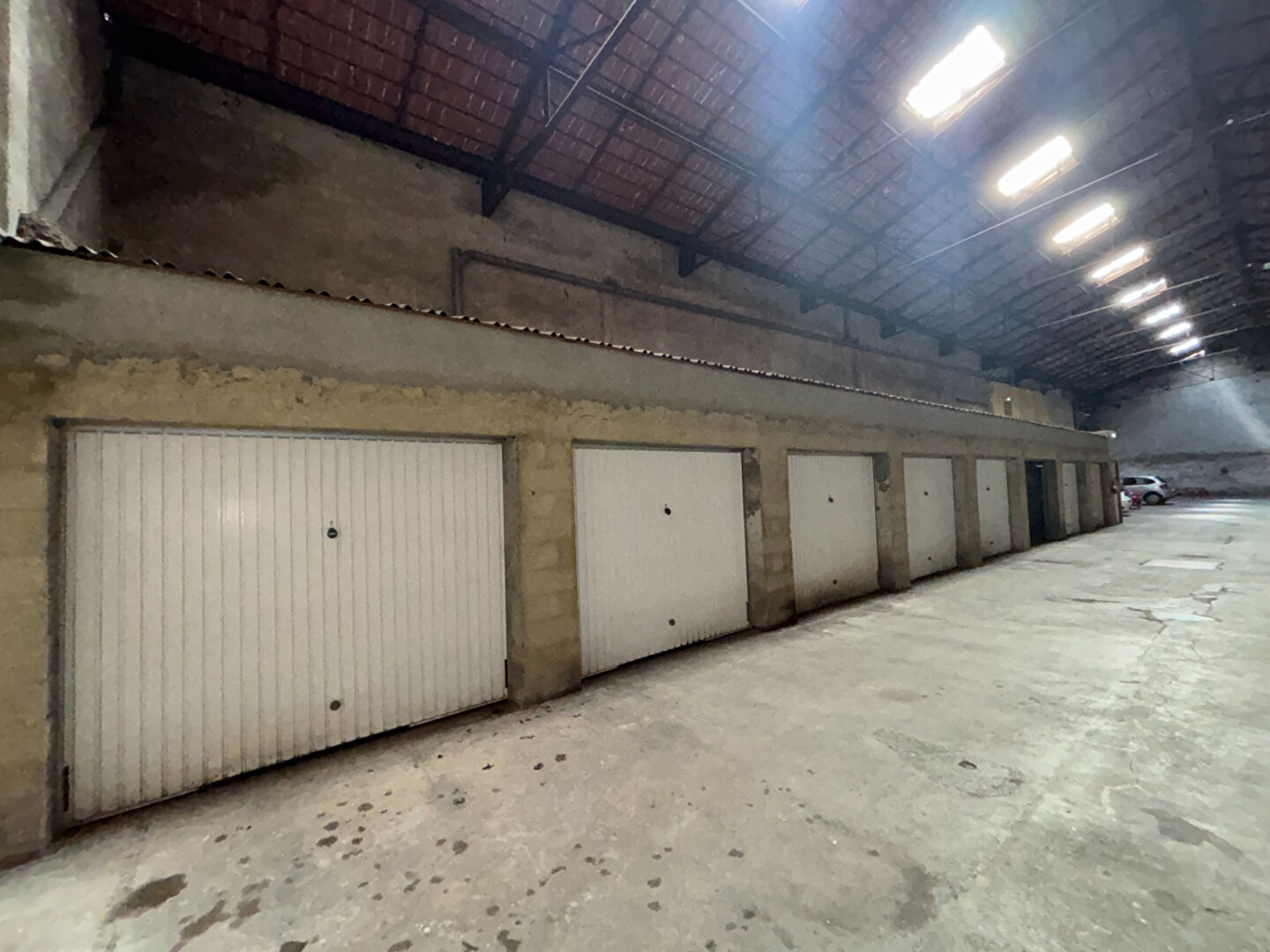 Parking / box CARCASSONNE (11000) 14.50 m&sup2;