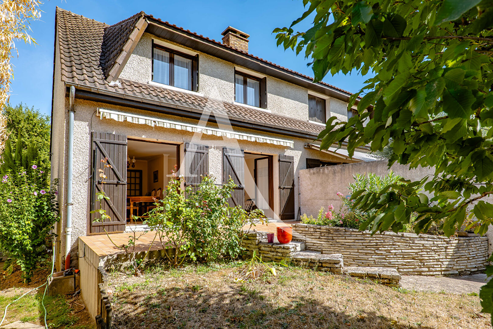 Limeil-Brévannes (94) Exclusif 393 750 € Maison 5 pièces , 3 chambres 120.00 m² Avec jardin