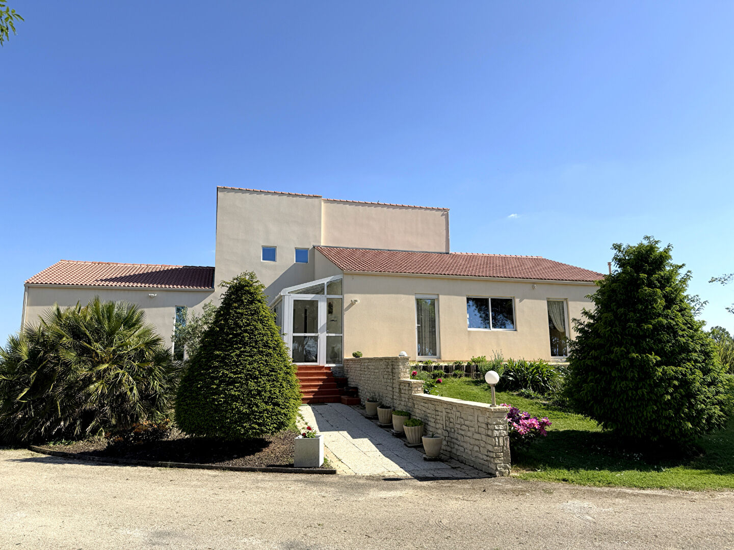 Maison LA JONCHÈRE (85540) 7 pièces 271.00 m²