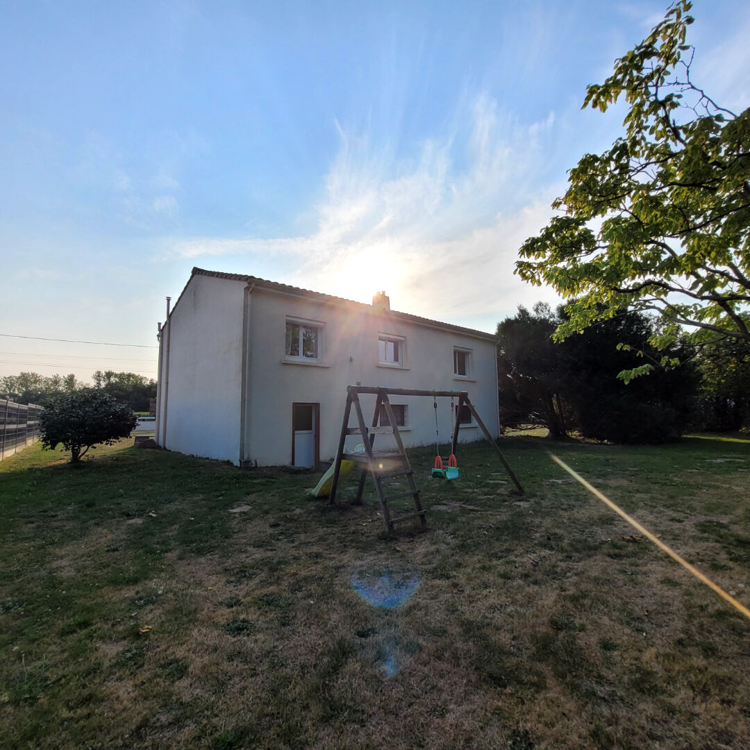 Maison LA BOISSIERE DES LANDES (85430) 5 pièces 80.00 m²