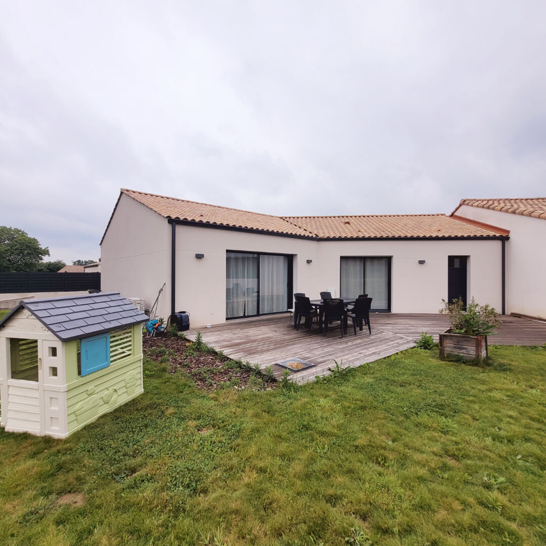 Maison LA BOISSIERE DES LANDES (85430) 8 pi&egrave;ces 110.00 m&sup2;