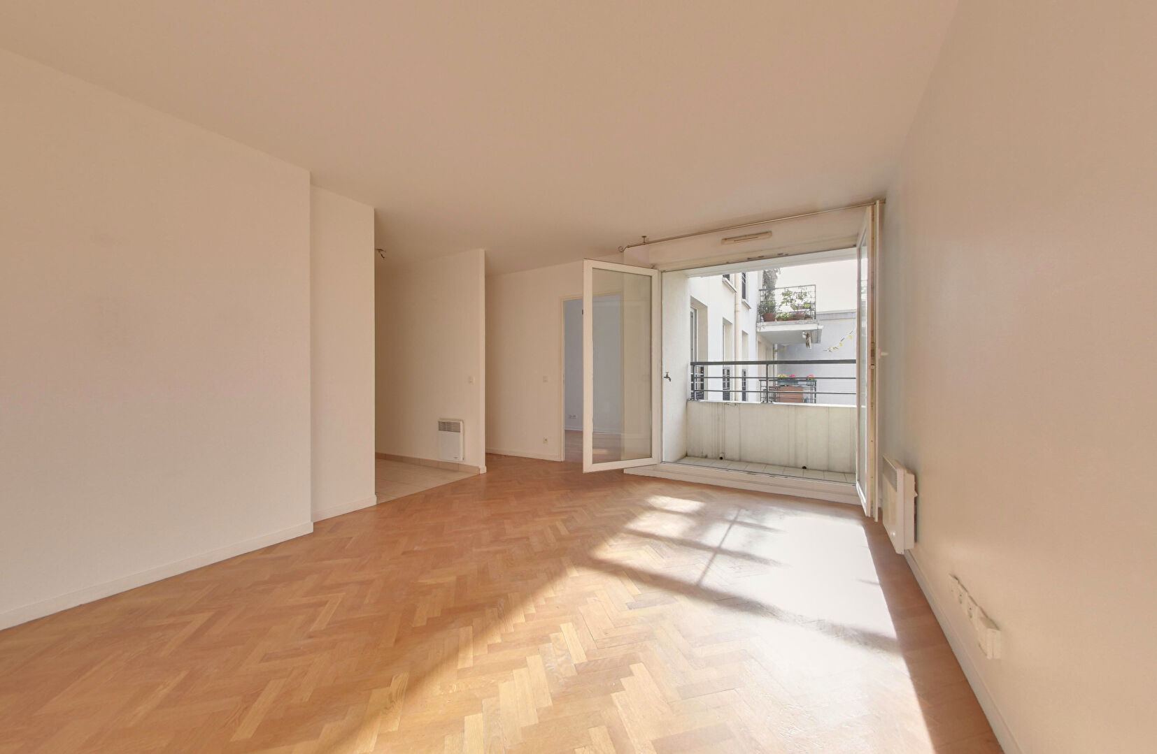 Appartement PARIS (75011) 2 pièces 40.81 m²