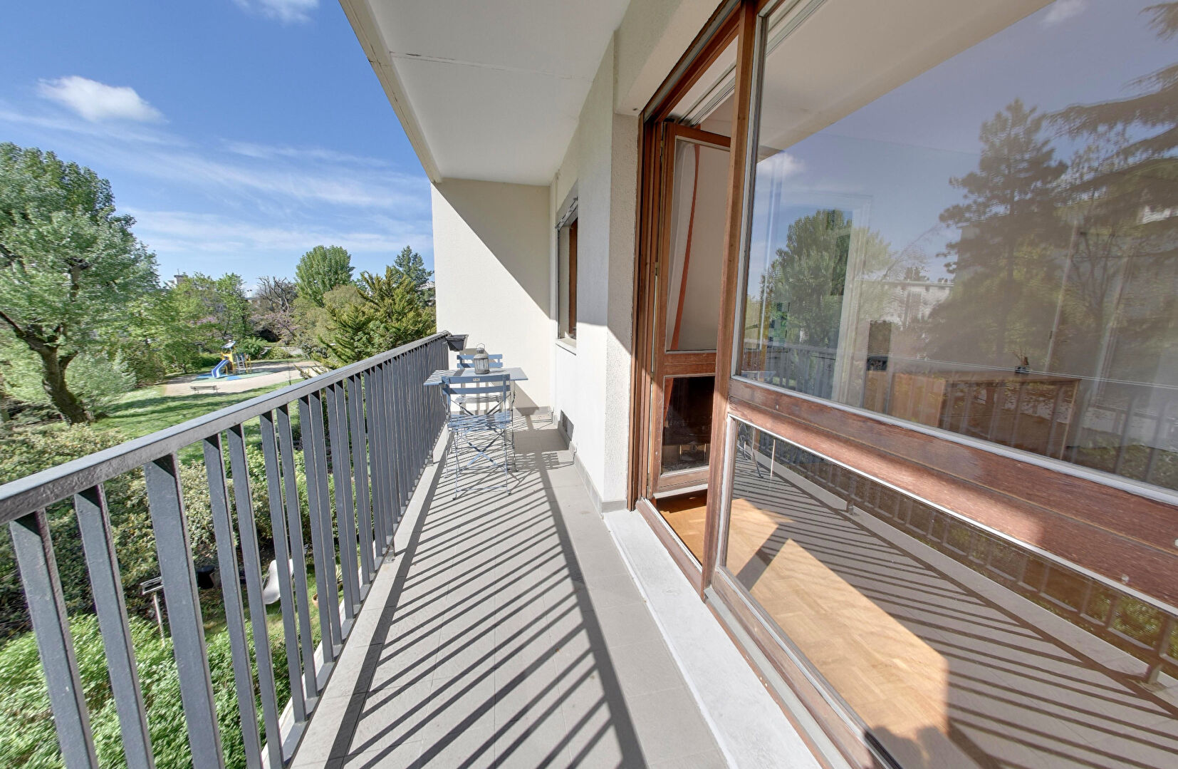 Fontenay-sous-Bois (94) Exclusif 239 000 € Appartement 1 pièce 31.44 m² Avec balcon Voir le bien