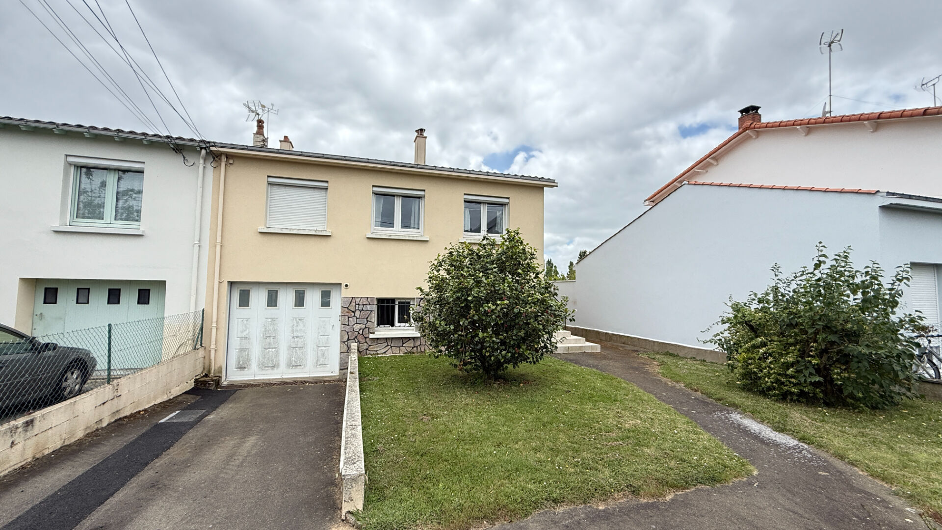 Maison LA ROCHE SUR YON (85000) 5 pièces 120.99 m²