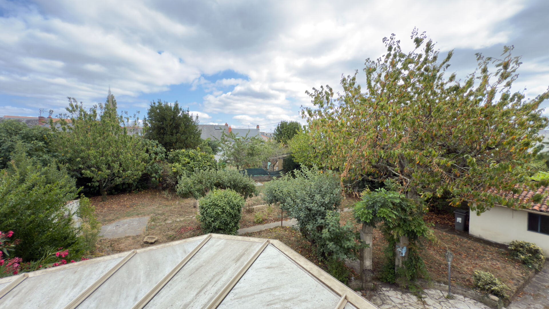 Maison LA ROCHE SUR YON (85000) 6 pièces 132.00 m²