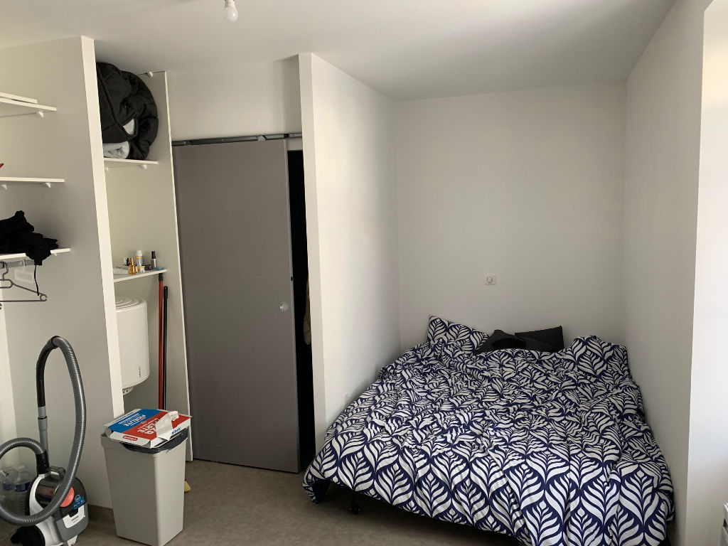 Appartement LA ROCHE SUR YON (85000) 1 pièce 15.66 m²