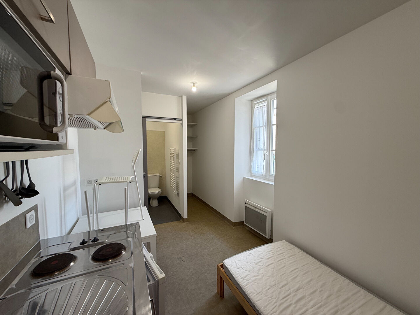 Appartement LA ROCHE SUR YON (85000) 1 pi&egrave;ce 14.76 m&sup2;