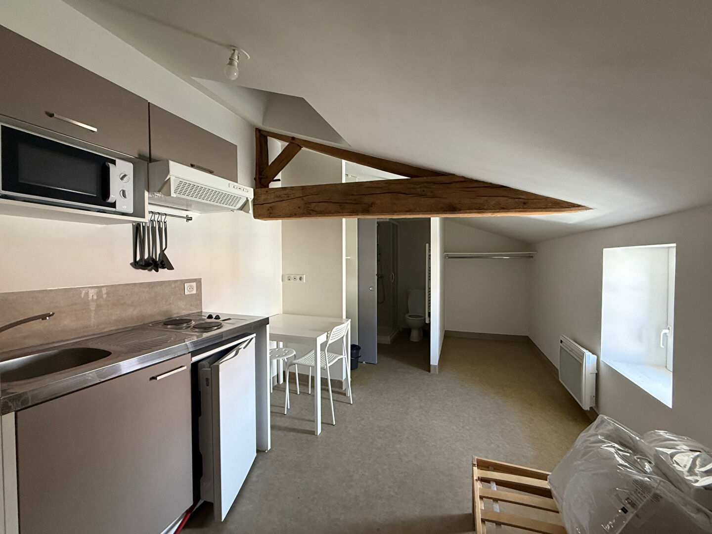 Appartement LA ROCHE SUR YON (85000) 1 pièce 11.43 m²