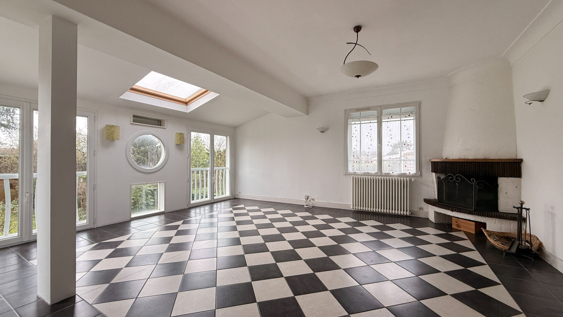 Maison LA ROCHE SUR YON (85000) 7 pi&egrave;ces 126.00 m&sup2;