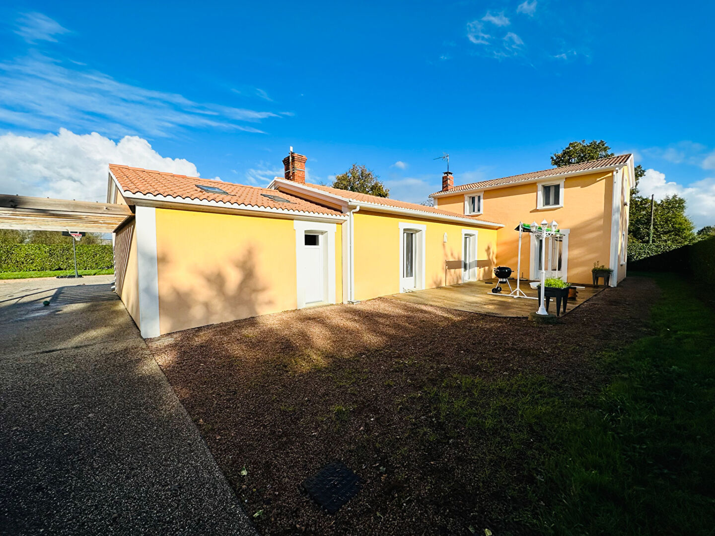 Maison LA ROCHE SUR YON (85000) 5 pièces 151.00 m²