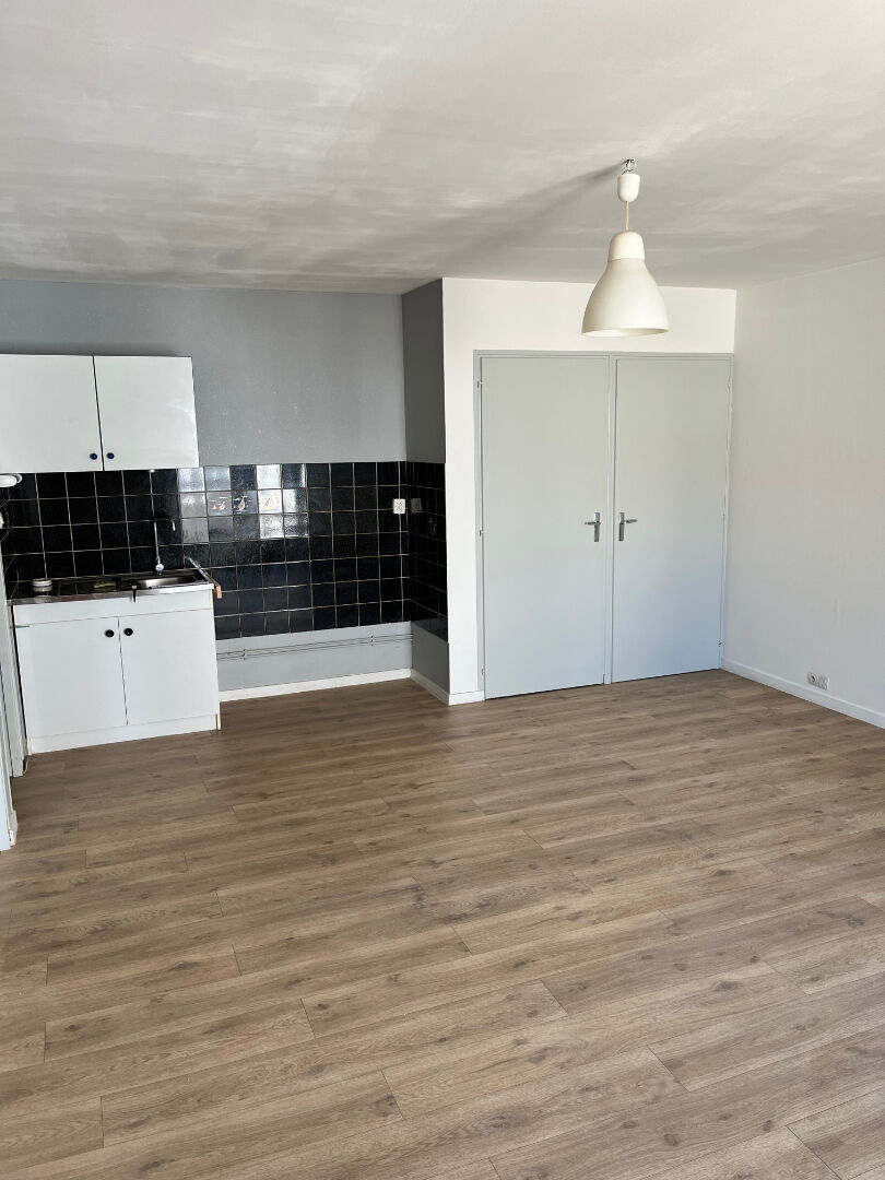Appartement LA ROCHE SUR YON (85000) 2 pi&egrave;ces 43.52 m&sup2;