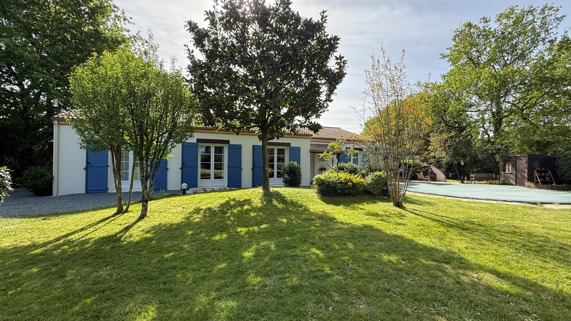 Maison LA ROCHE SUR YON (85000) 8 pi&egrave;ces 199.52 m&sup2;