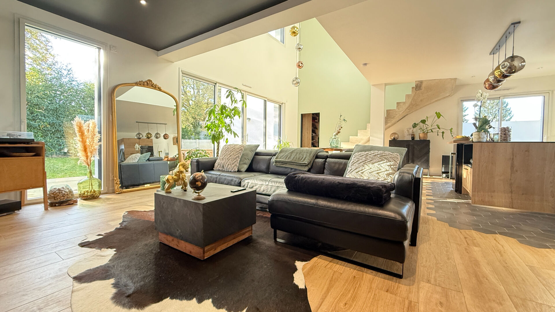 Maison LA ROCHE SUR YON (85000) 4 pièces 139.00 m²