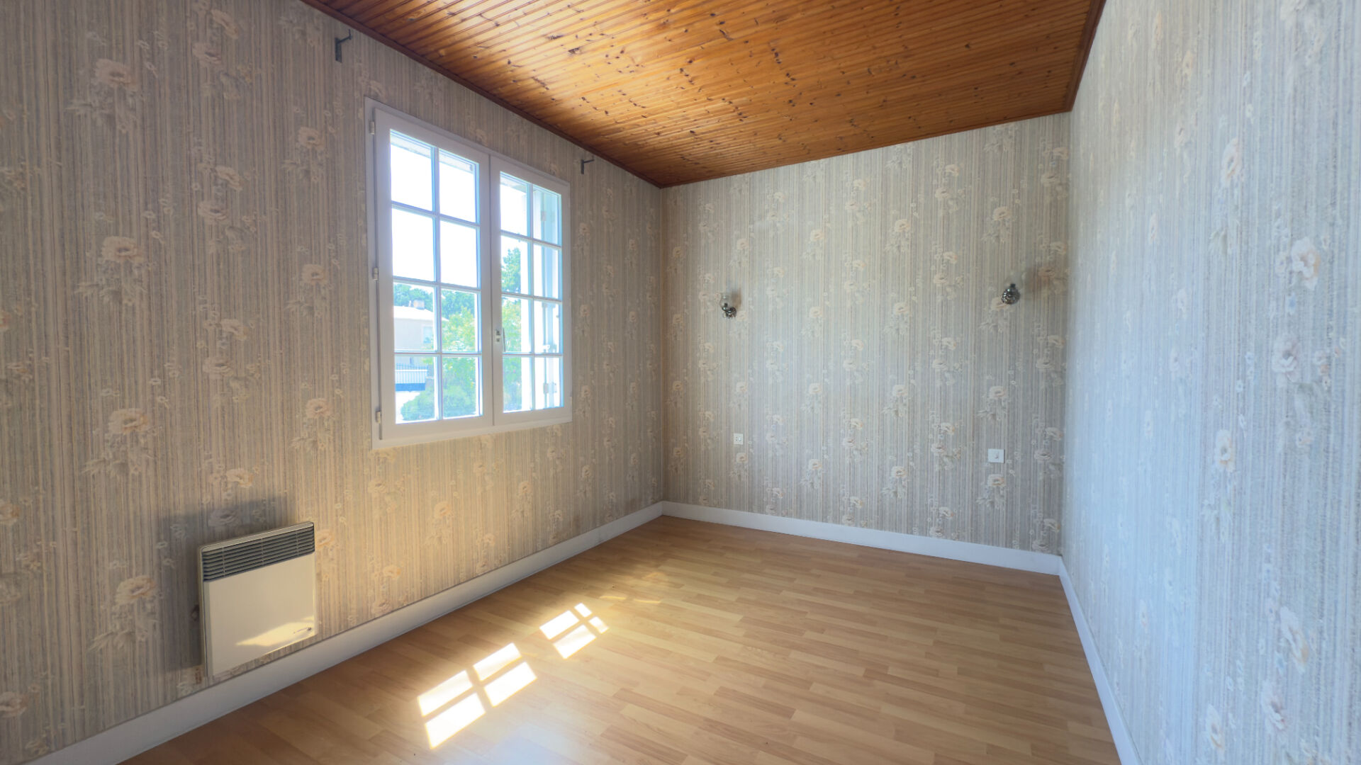 Maison LA ROCHE SUR YON (85000) 5 pièces 100.00 m²