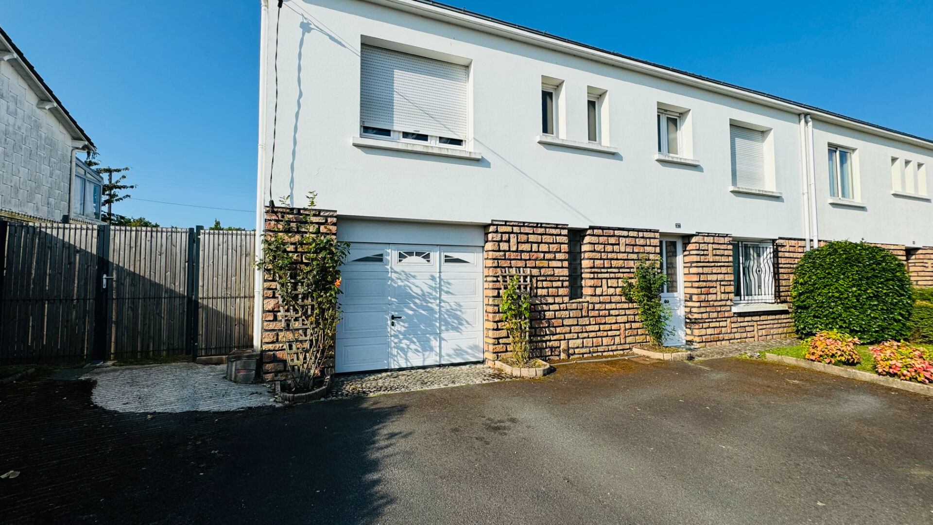 Maison LA ROCHE SUR YON (85000) 7 pièces 140.00 m²