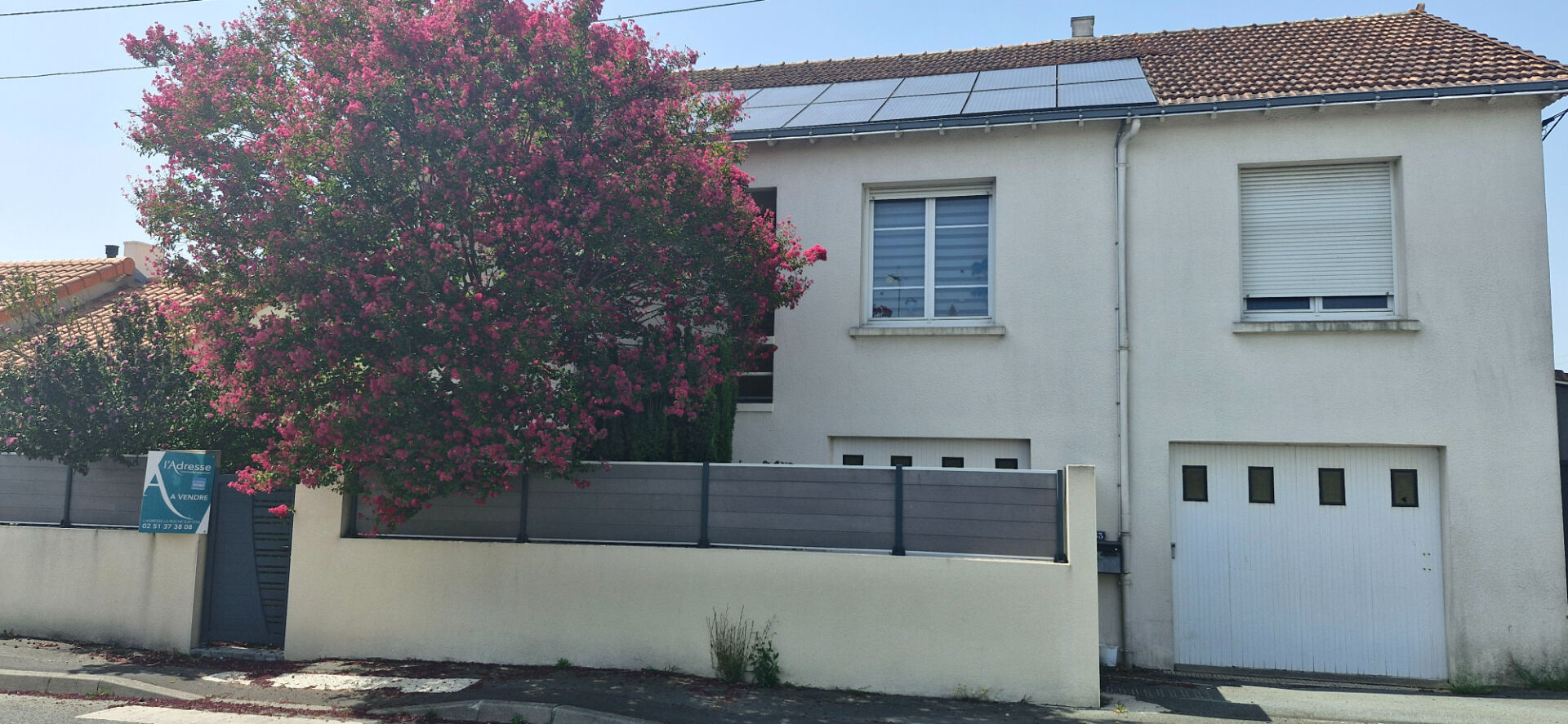 Maison LA ROCHE SUR YON (85000) 9 pièces 177.00 m²