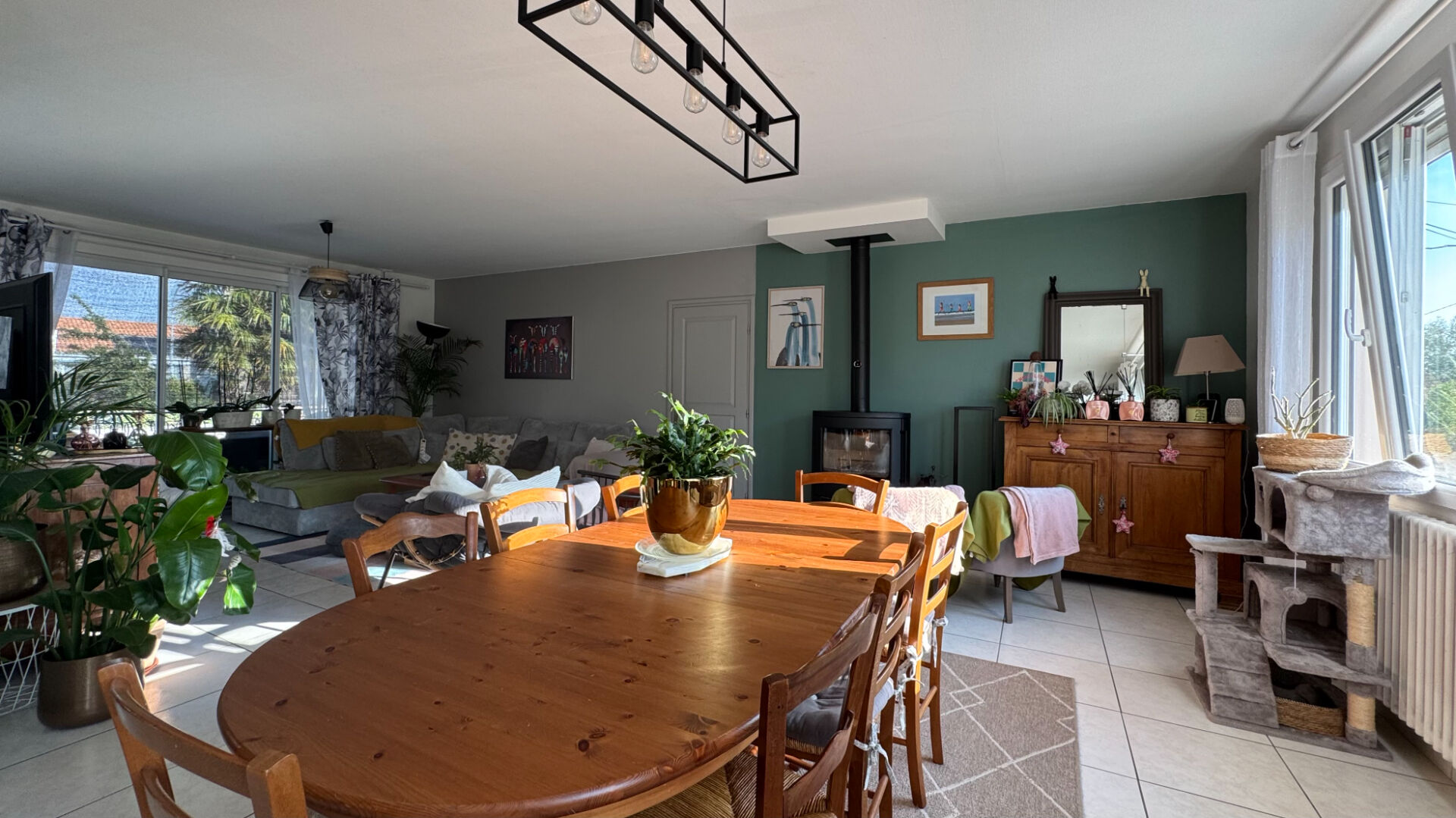 Maison LA ROCHE SUR YON (85000) 10 pièces 234.04 m²