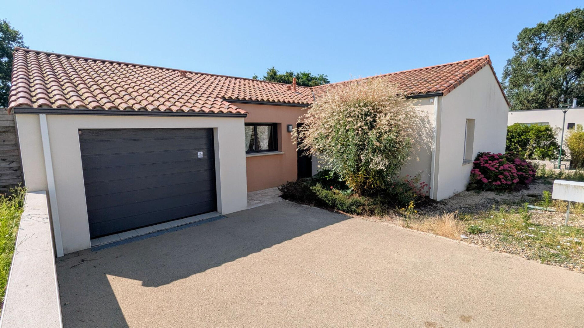 Maison LA ROCHE SUR YON (85000) 6 pièces 115.00 m²