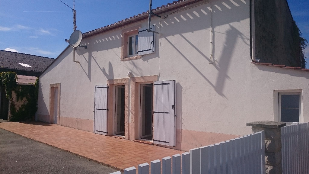 Maison LA ROCHE SUR YON (85000) 4 pièces 90.00 m²
