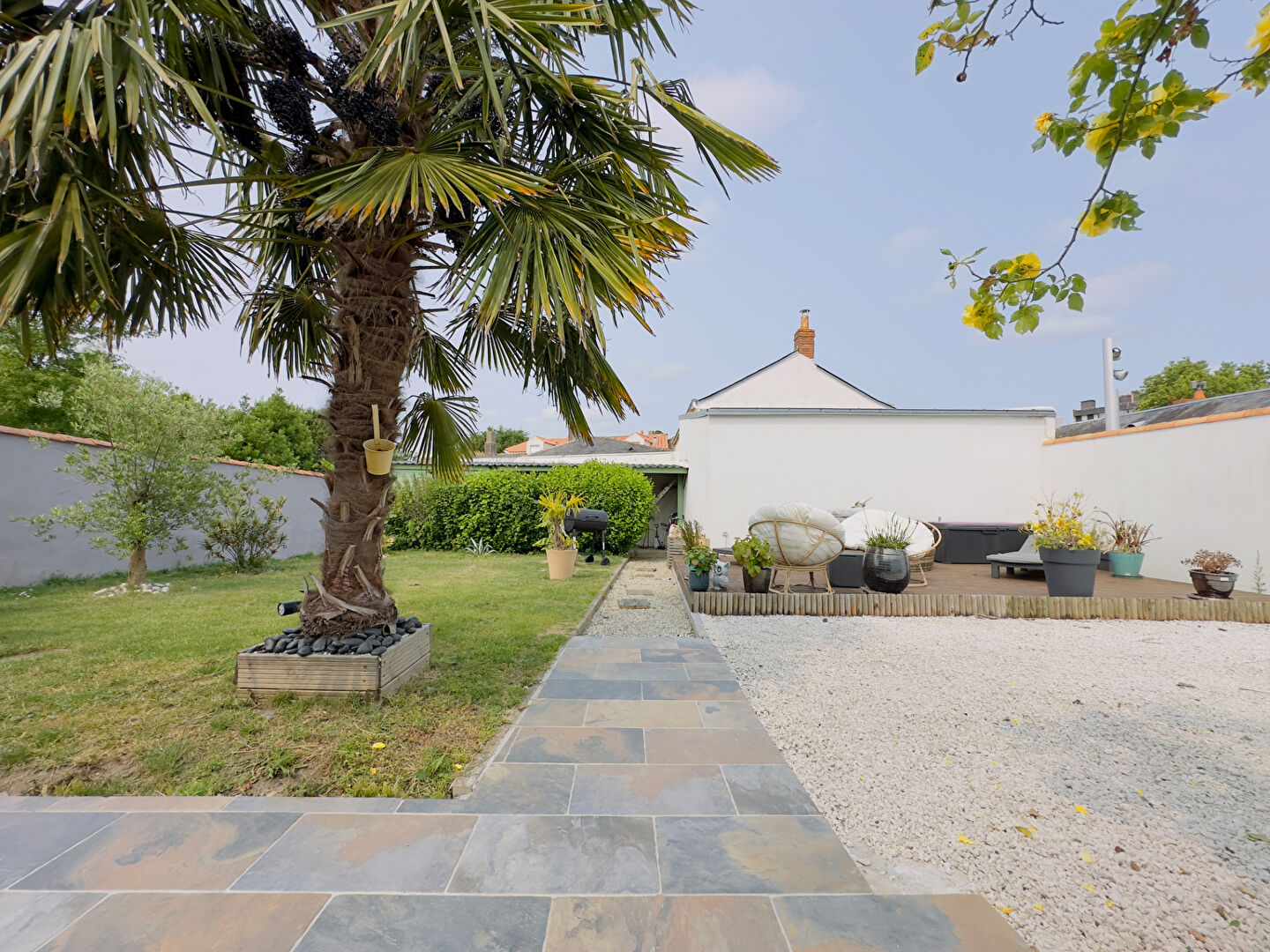 Maison LA ROCHE SUR YON (85000) 6 pièces 166.00 m²