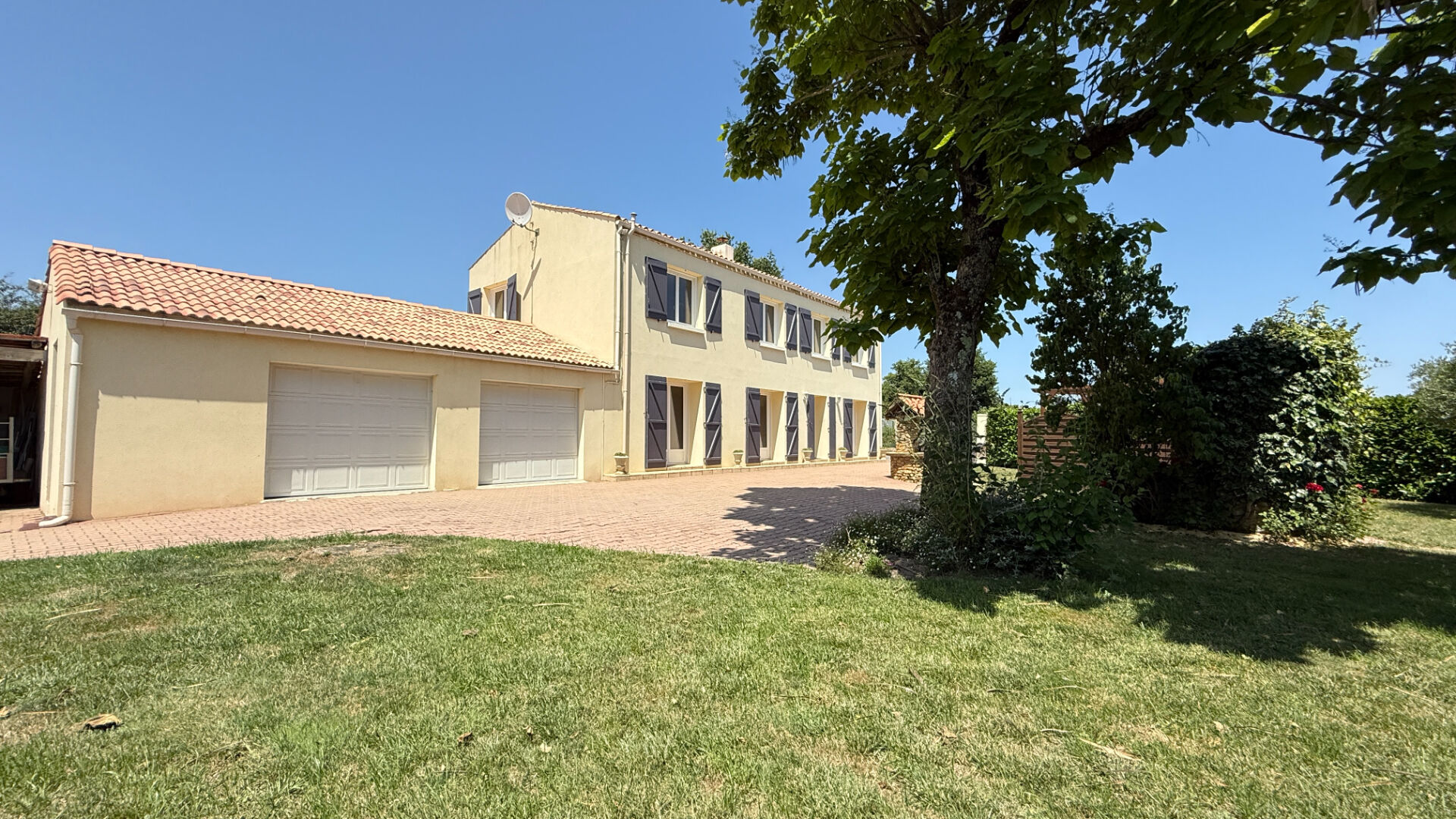 Maison RIVES DE L YON (85310) 7 pièces 140.00 m²