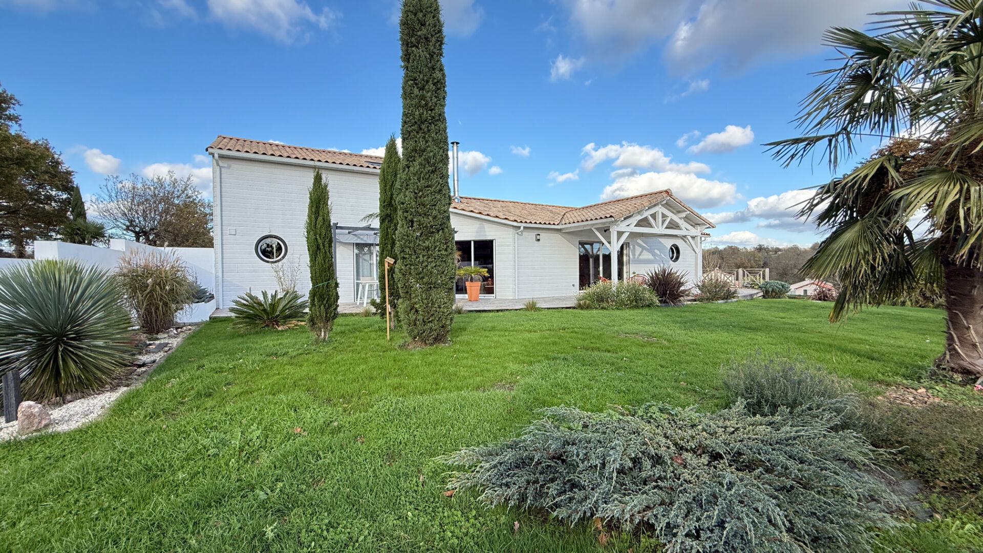 Maison LA CHAIZE LE VICOMTE (85310) 8 pièces 196.00 m²