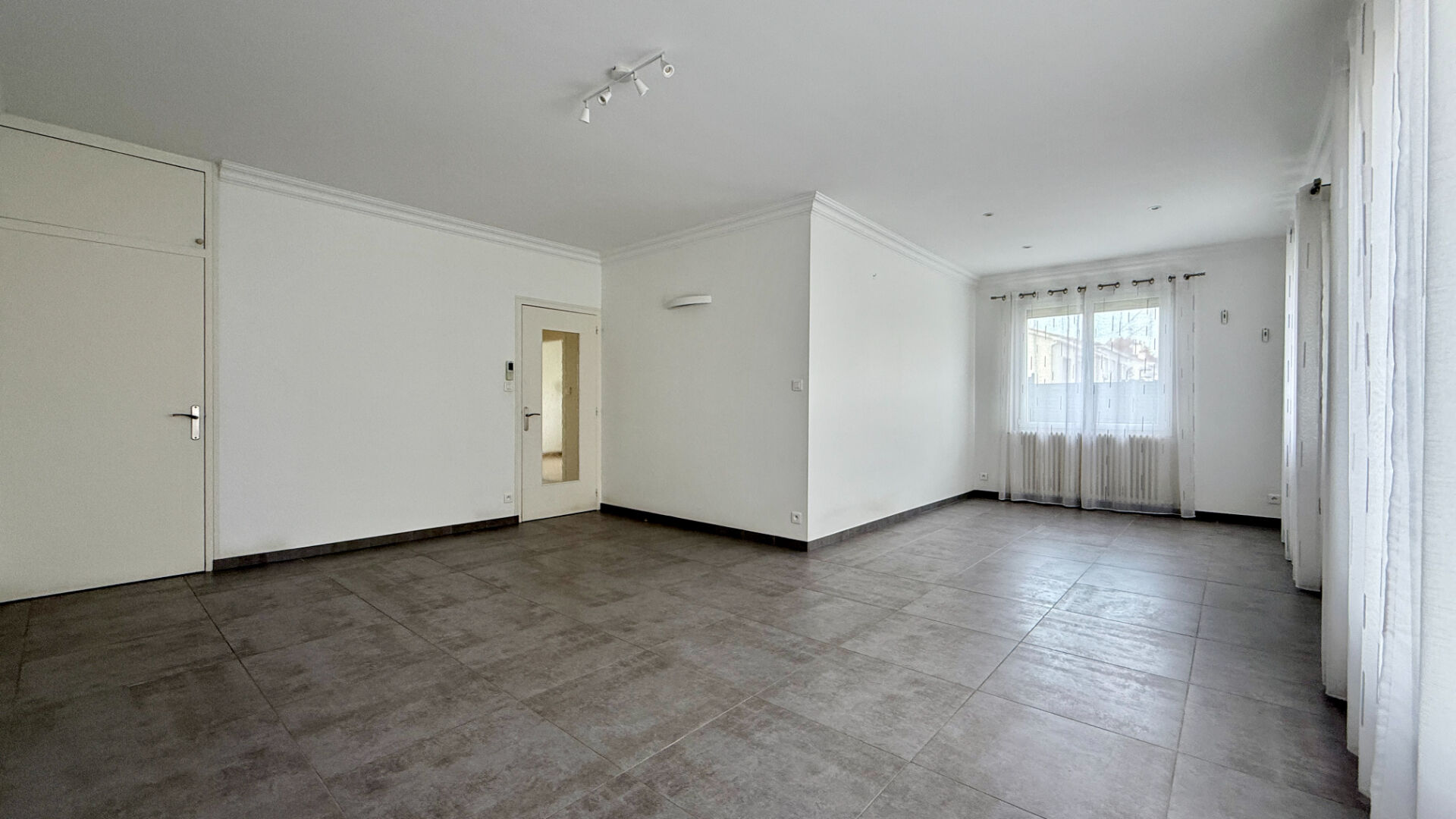 Maison LA ROCHE SUR YON (85000) 5 pièces 110.00 m²