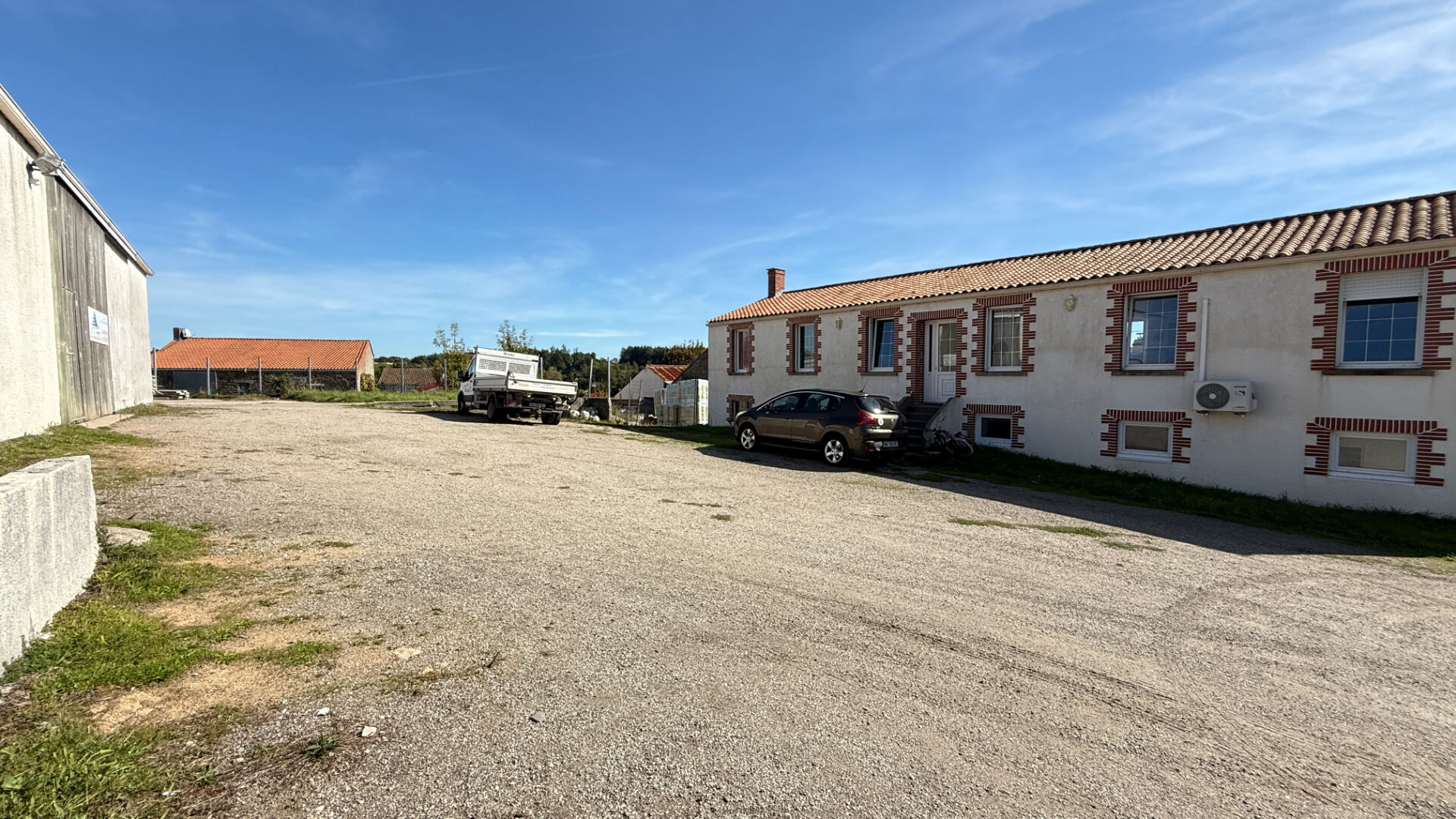 Maison RIVES DE L YON (85310) 10 pièces 200.00 m²