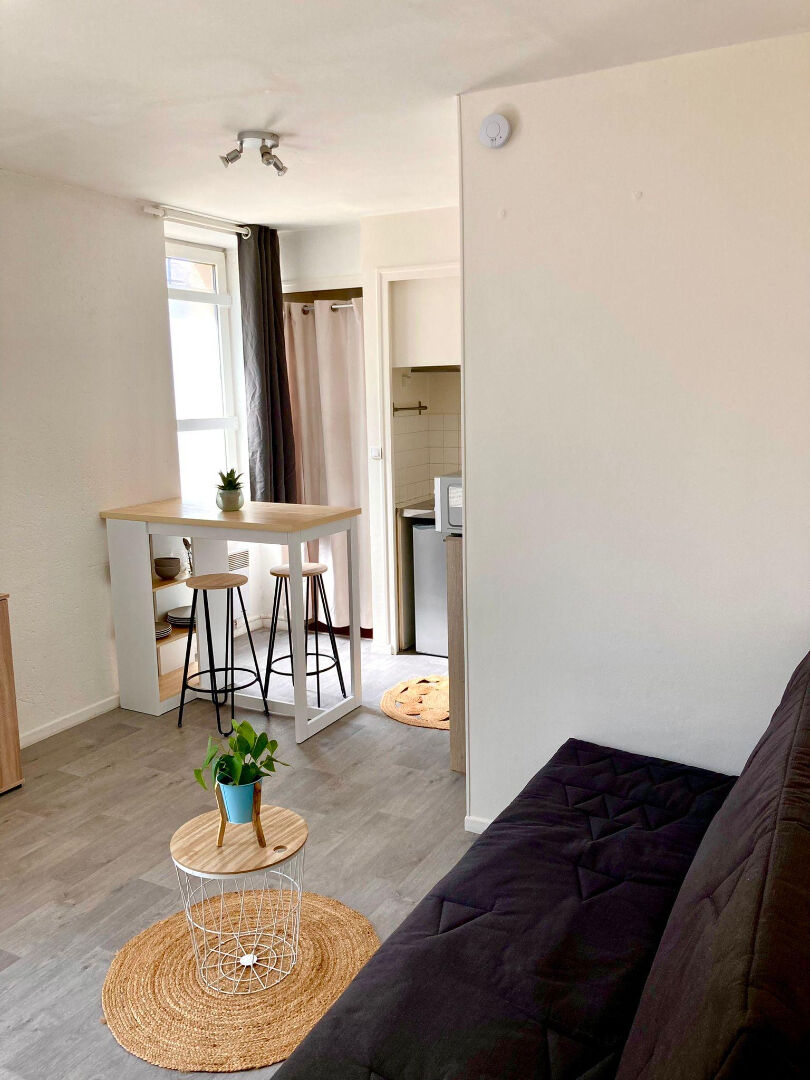 Appartement LA ROCHE SUR YON (85000) 1 pièce 20.27 m²