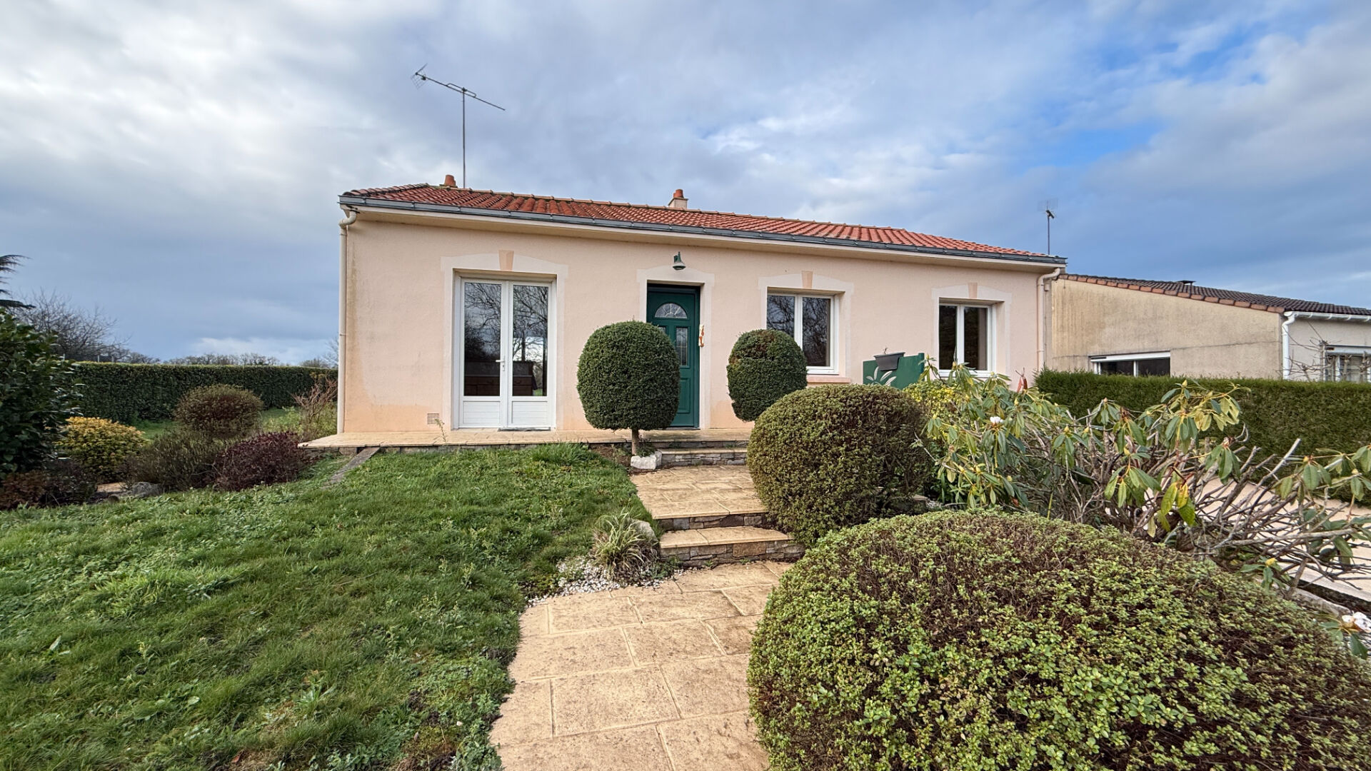 Maison DOMPIERRE SUR YON (85170) 4 pi&egrave;ces 80.00 m&sup2;