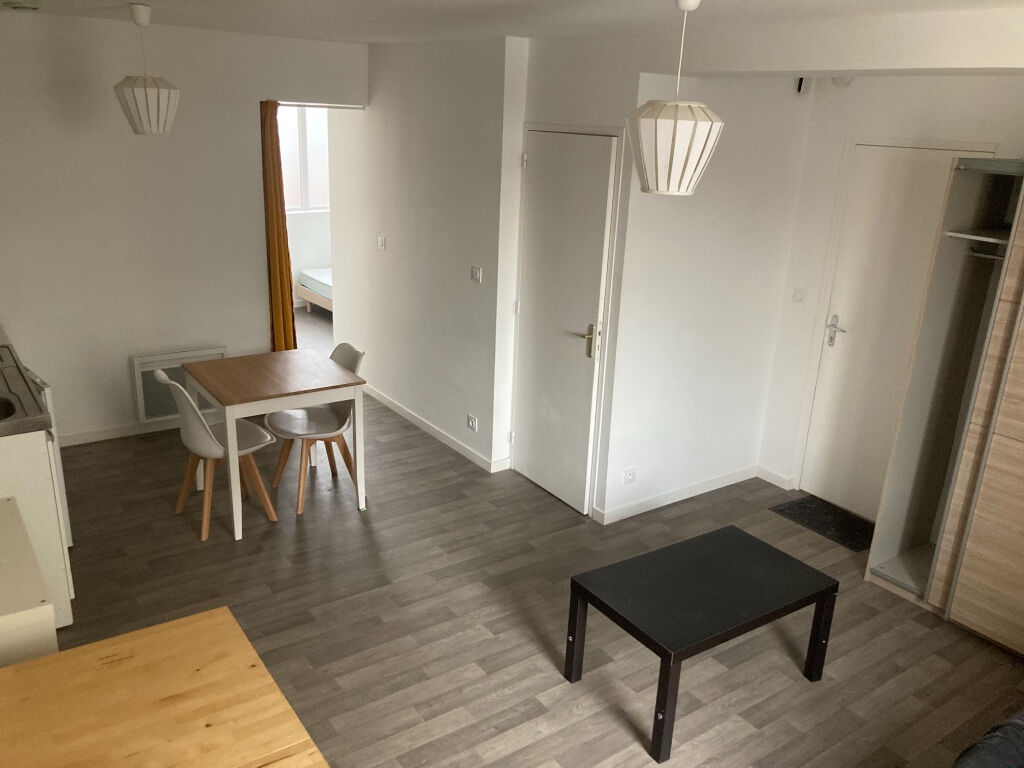 Appartement LA ROCHE SUR YON (85000) 2 pi&egrave;ces 32.93 m&sup2;