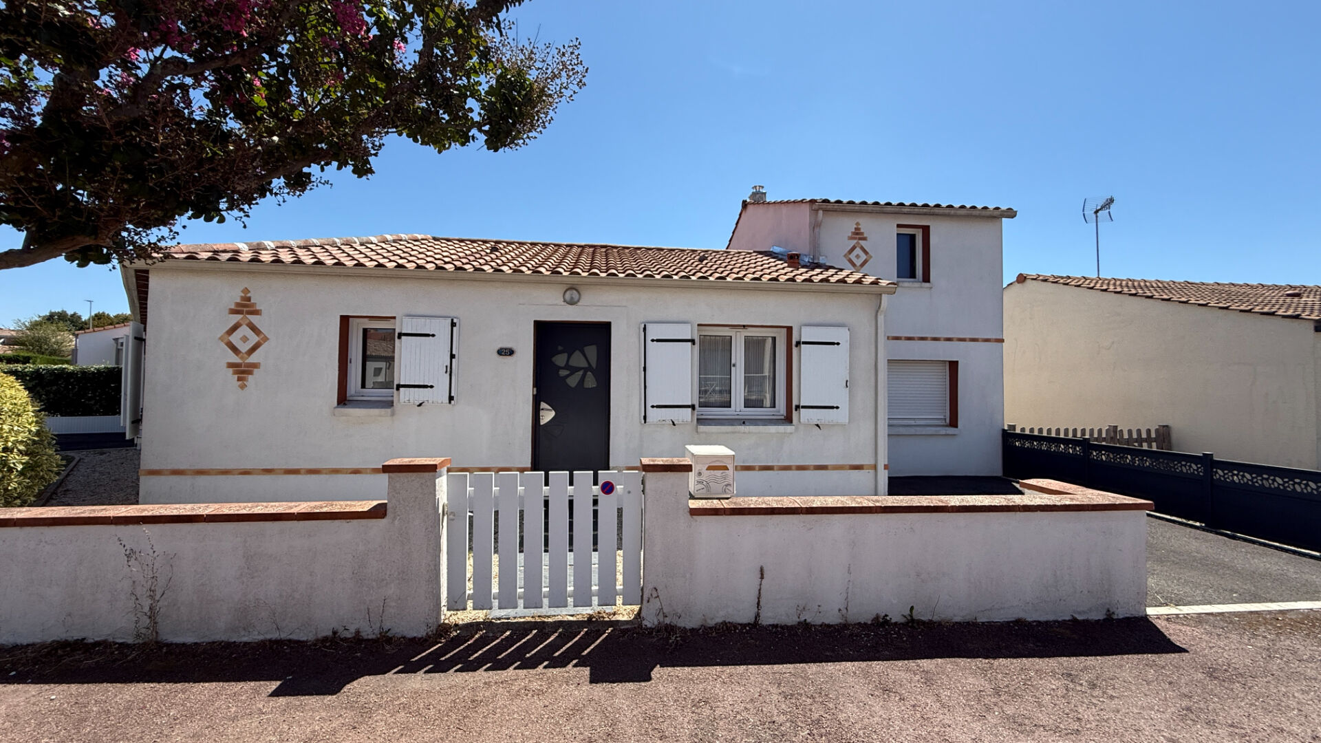 Maison LA ROCHE SUR YON (85000) 6 pi&egrave;ces 136.00 m&sup2;
