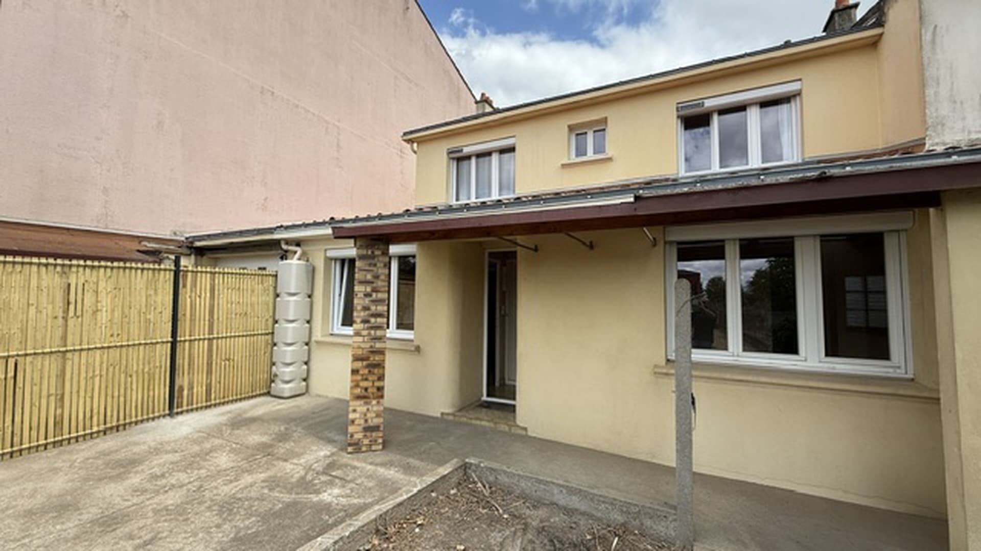 Maison LA ROCHE SUR YON (85000) 6 pi&egrave;ces 122.00 m&sup2;