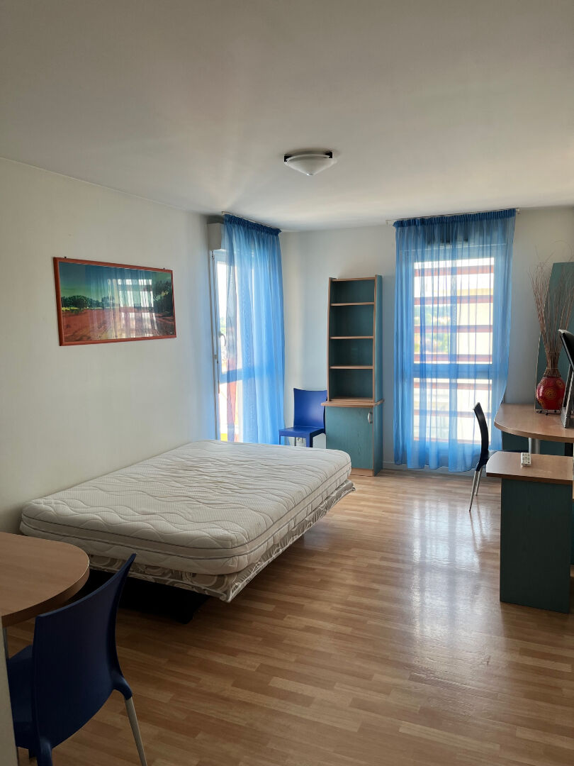 Appartement LA ROCHE SUR YON (85000) 1 pi&egrave;ce 24.96 m&sup2;