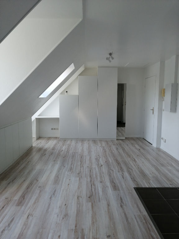 Meaux (77) 614 € / mois cc Appartement 1 pièce 27.55 m² Voir le bien
