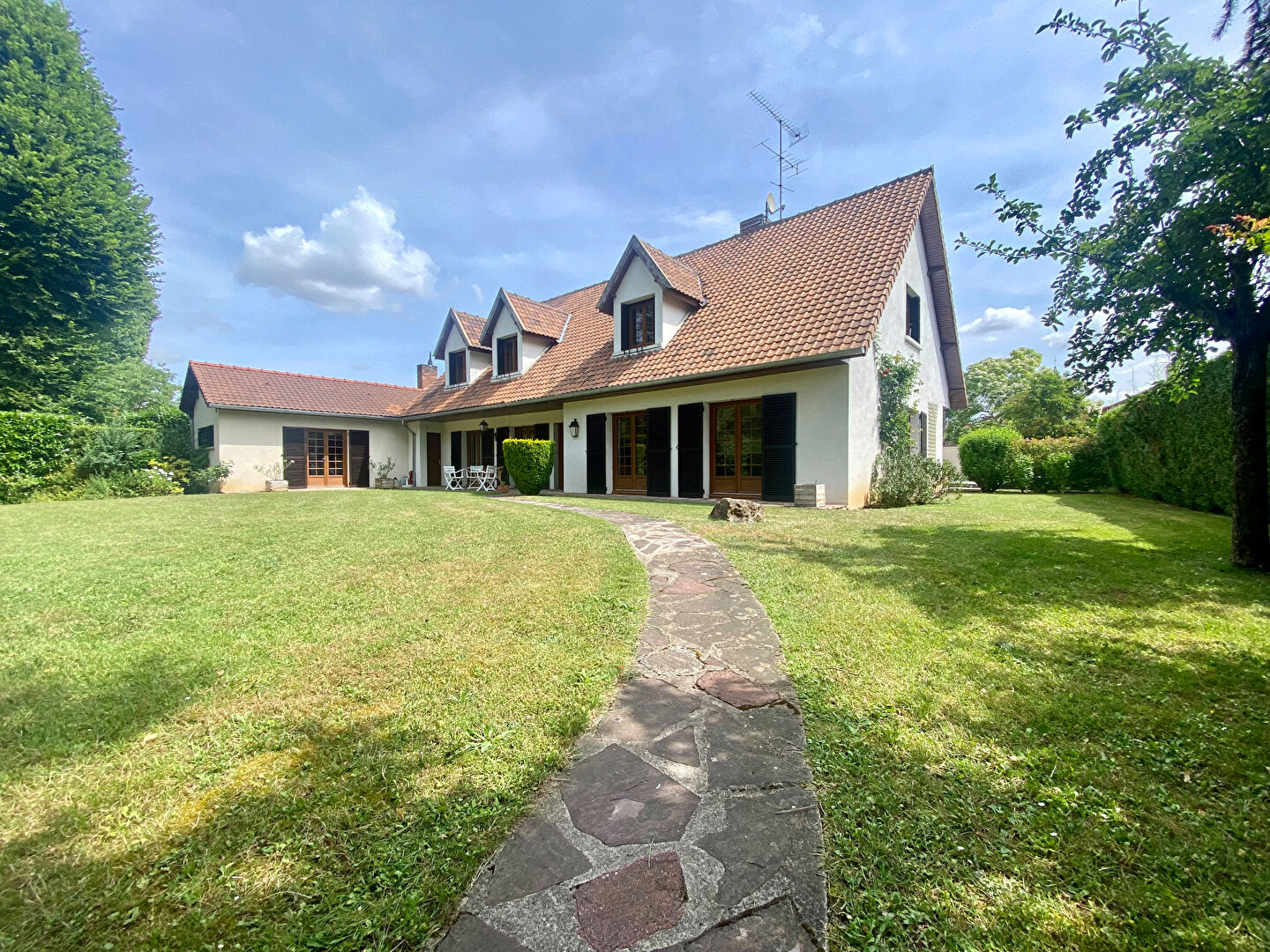 Maison MEAUX (77100) 8 pièces 212.00 m²