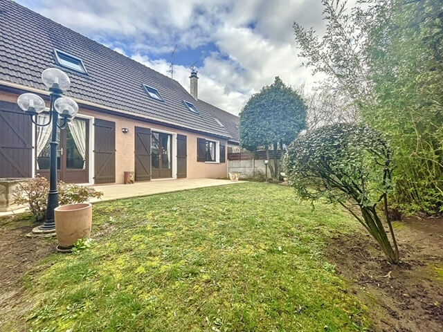 Maison NEUILLY SUR MARNE (93330) 8 pièces 163.00 m²