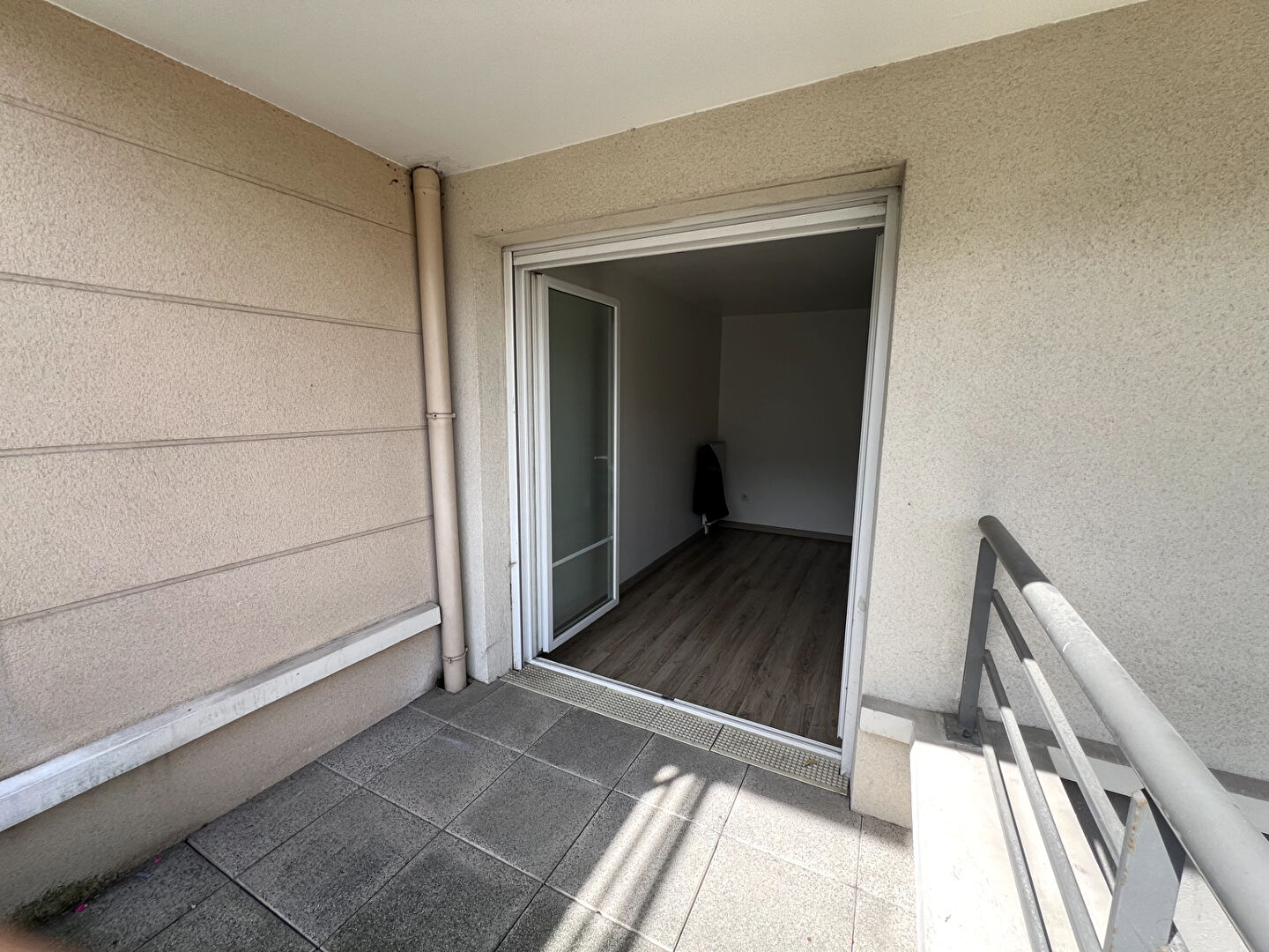 Appartement NEUILLY SUR MARNE (93330) 2 pi&egrave;ces 40.00 m&sup2;