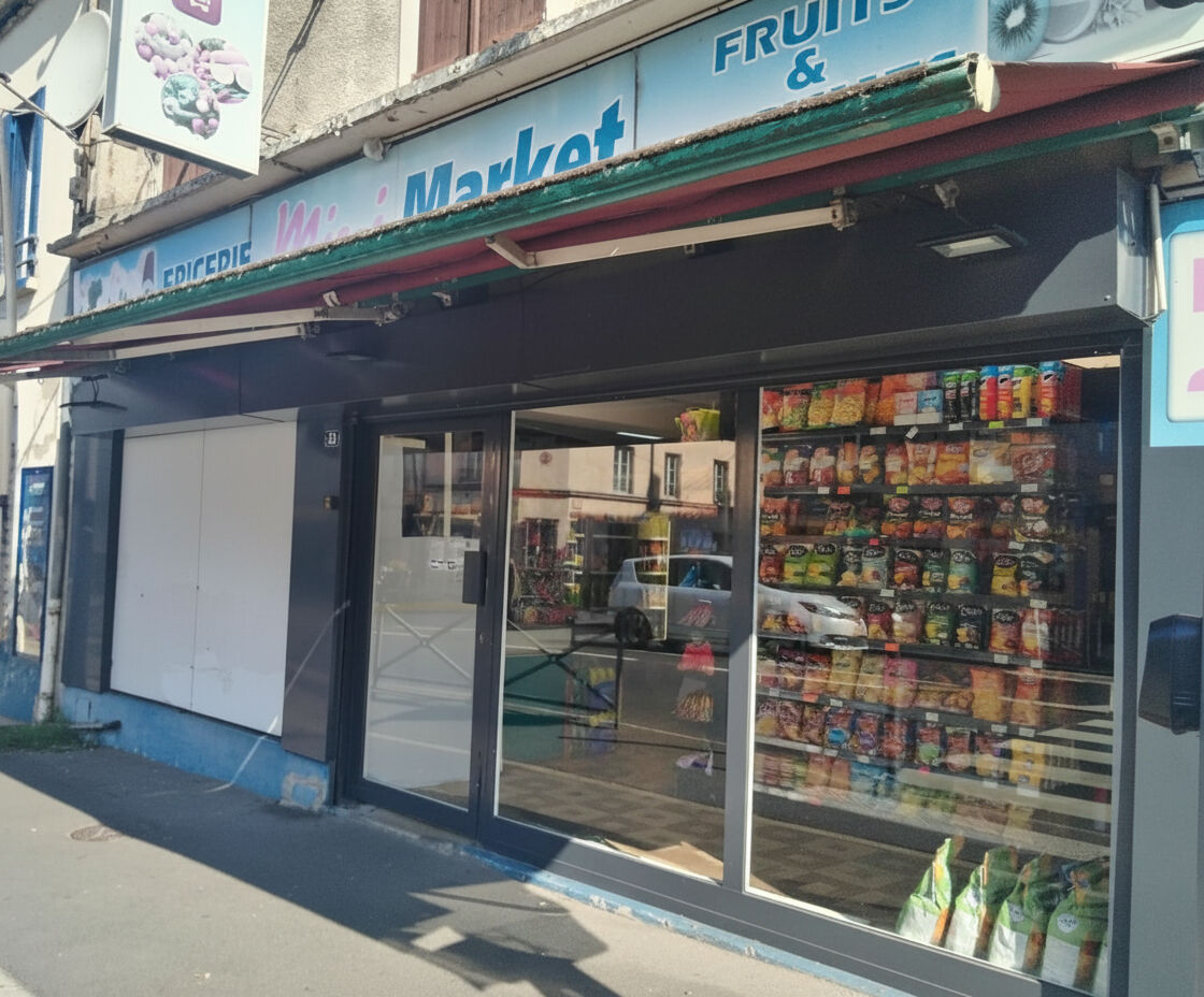 Local commercial TRILPORT (77470) 232.00 m&sup2;